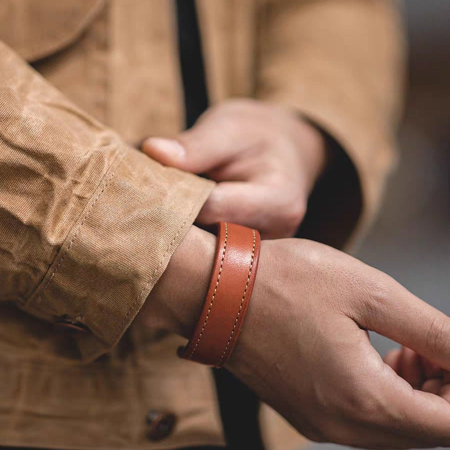 Bracelet simple rétro en cuir tanné végétal